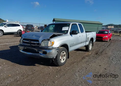 2000 Toyota Tundra Sr5 V8 z USA, uszkodzony, nr VIN 5TBRT3417YS108295